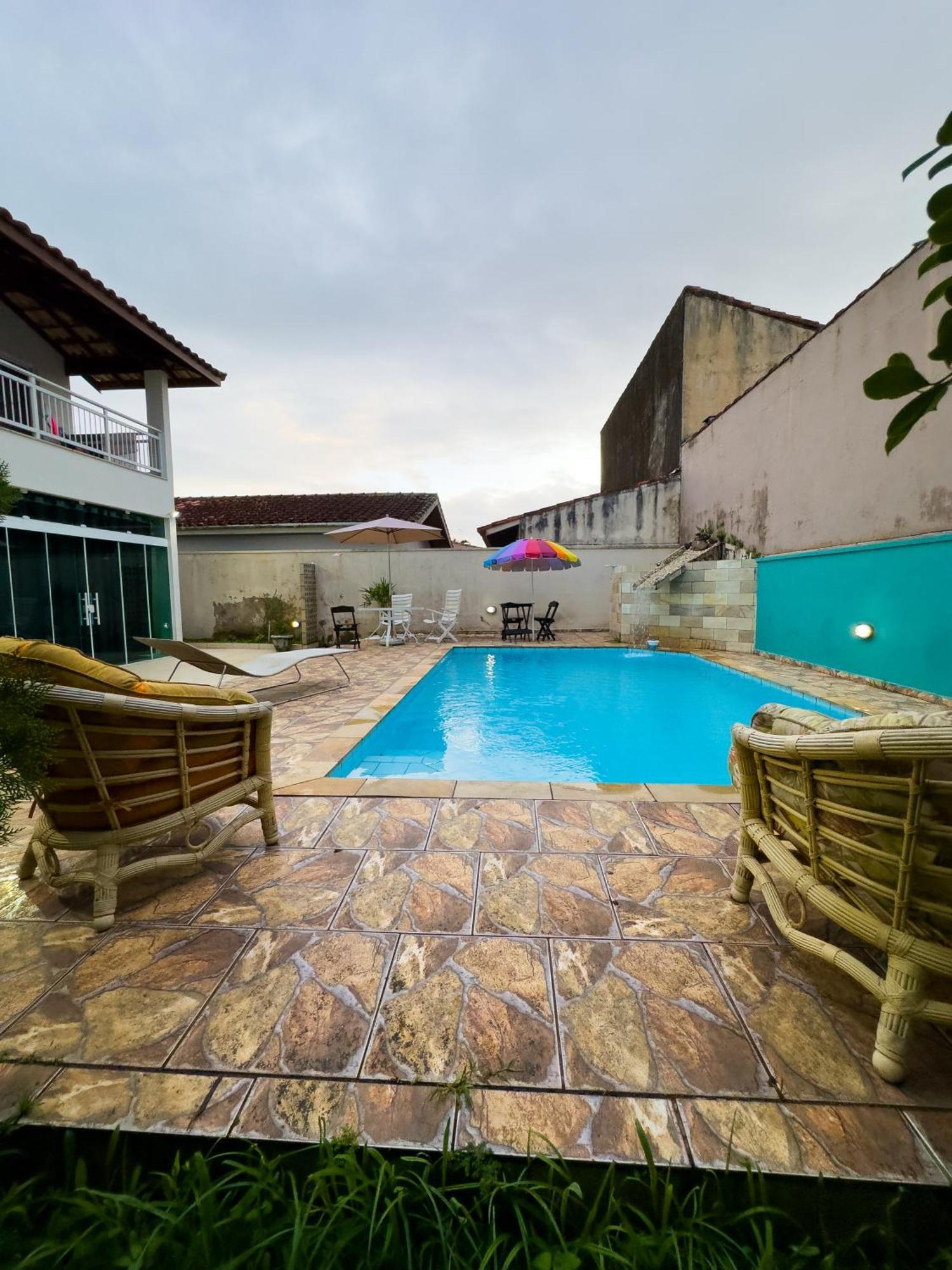 Hostel Familia Castor Itanhaem Exterior photo